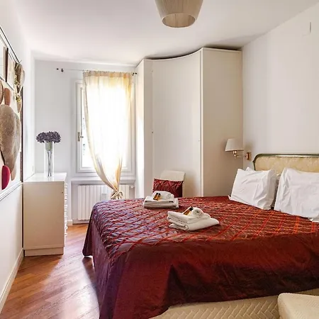 Elegance Fenice Theatre E Private Terrace Velence